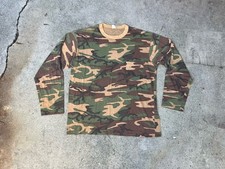 Vintage camo longsleeve made in USA paperthin 70s distresed single stitch S M L