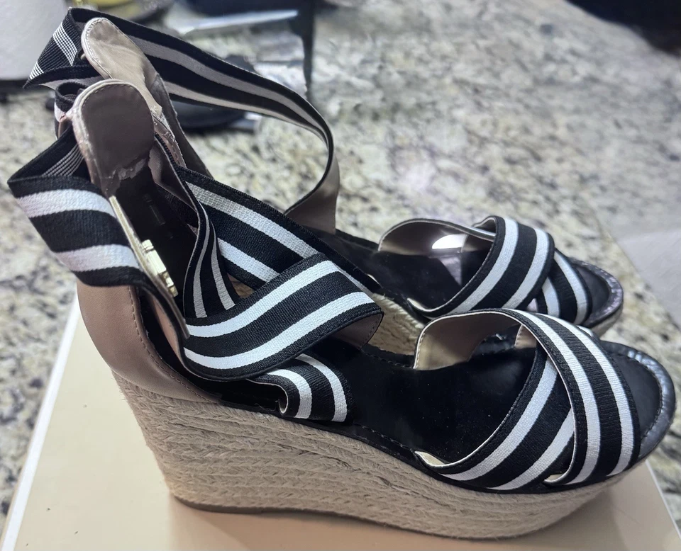 Tommy Hilfiger Mujer Plataforma Cuña Punta Abierta Tobillo Envoltura Foto 2 de 4