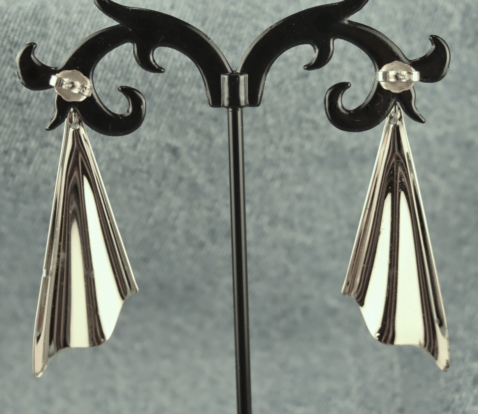 Unsigned Vintage Avon Dramatic Drape Silver Tone … - image 2