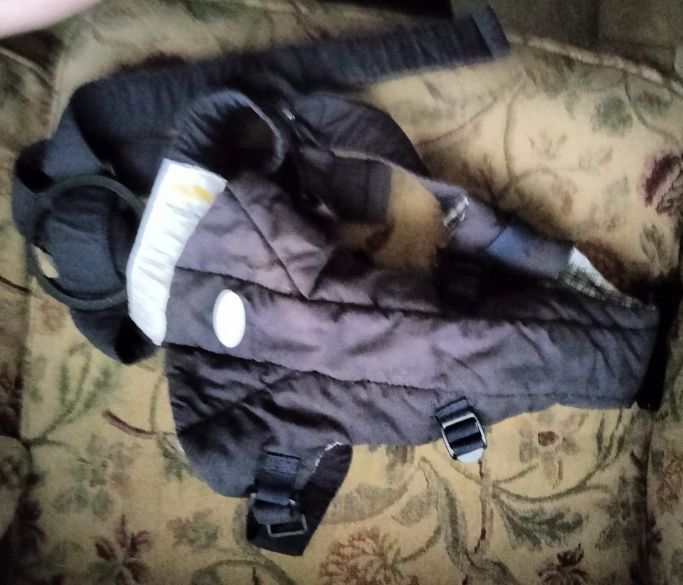 Mochila portabebés Infantino correas broches hebillas Foto 2 de 4