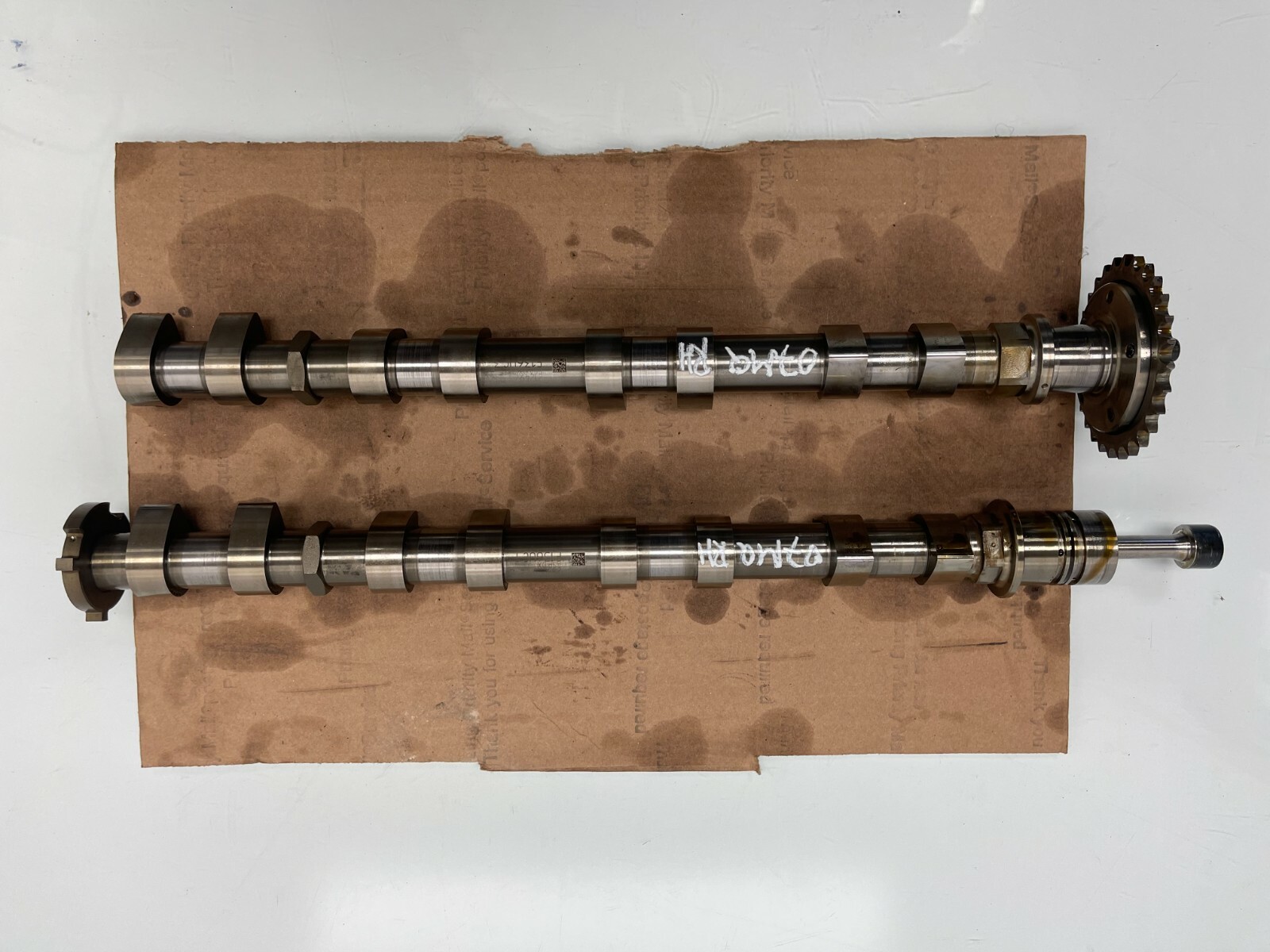 2007 Maserati Quattroporte M139 4.2L V8 engine RIGHT CAMSHAFT INTAKE EXHAUS OEM