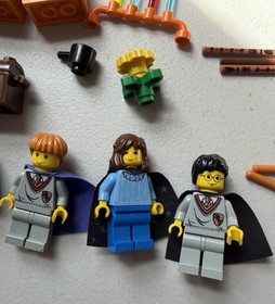 LEGO Harry Potter: Diagon Alley Shops (4723) Figures & Parts Hermione Harry Ron