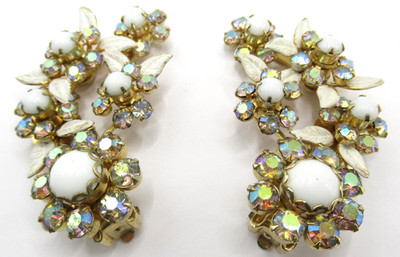 Weiss NY Signed Vintage Climber White w Rhinestones Flower MCM Earrings Clip-On