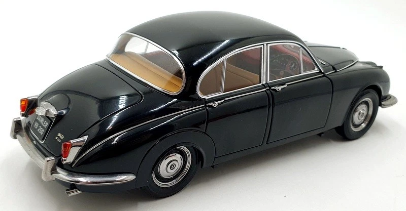 Paragon 1/18 Scale Diecast DC26324A - 1967 Daimler V8 250 - Black - Image 2 of 4
