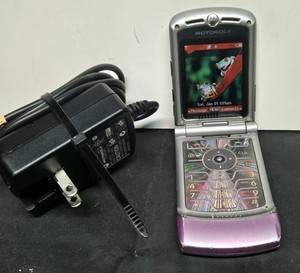 Motorola Razr V3m Flip Phone Pink Verizon Camera Vintage Cell Phone Collectible