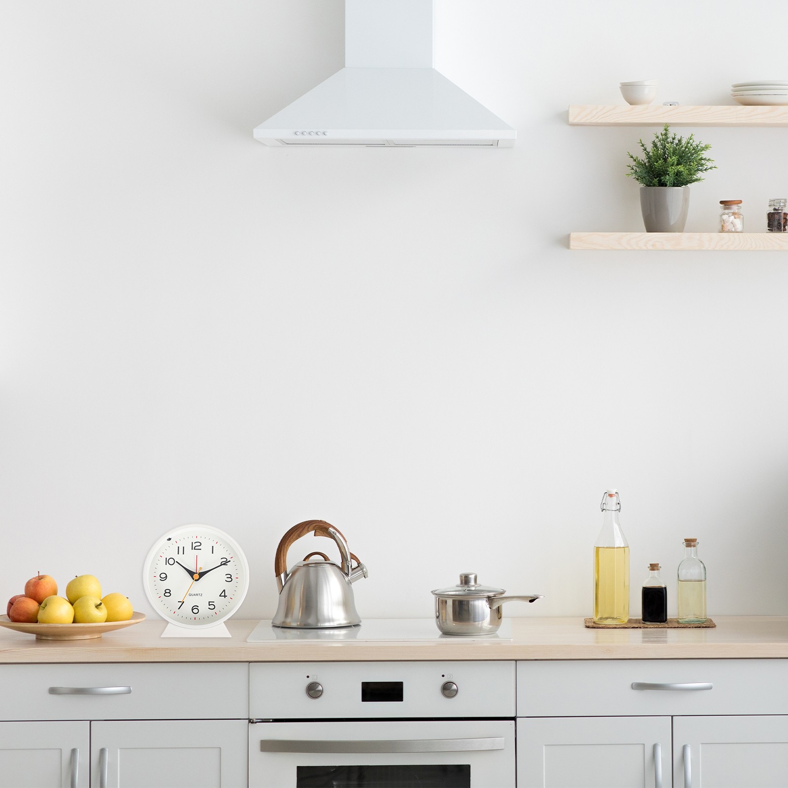 Analog Alarm Clock, Alarm Clock with Backlight Modern Silent Quartz, White