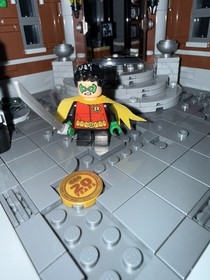 LEGO DC Robin Minifigure sh0289 - Set 76056  100% LEGO (Read description)