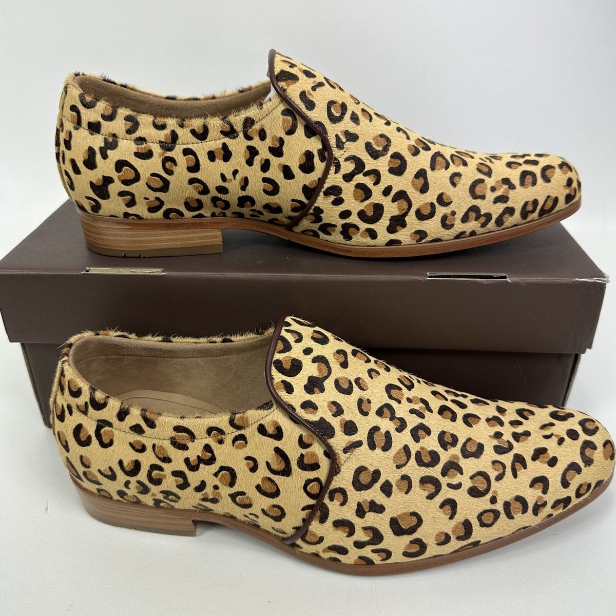 Bespoke Custom Leopard Loafers Men display picture 3
