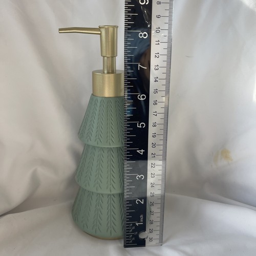 New HOLIDAY, Christmas GREEN TREE & GOLD ACCENT DECOR BATHROOM SOAP DISPENSER - Picture 2 of 3