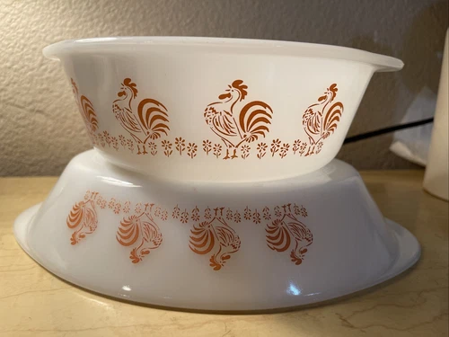 Vintage Rooster Milk Glass Ovenware Casserole And Split Serving Dish 2600 1.5qt