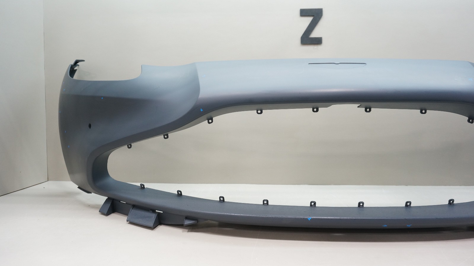 2019-2023 ASTON MARTIN VANTAGE FRONT BUMPER COVER MY63-17D957 OEM