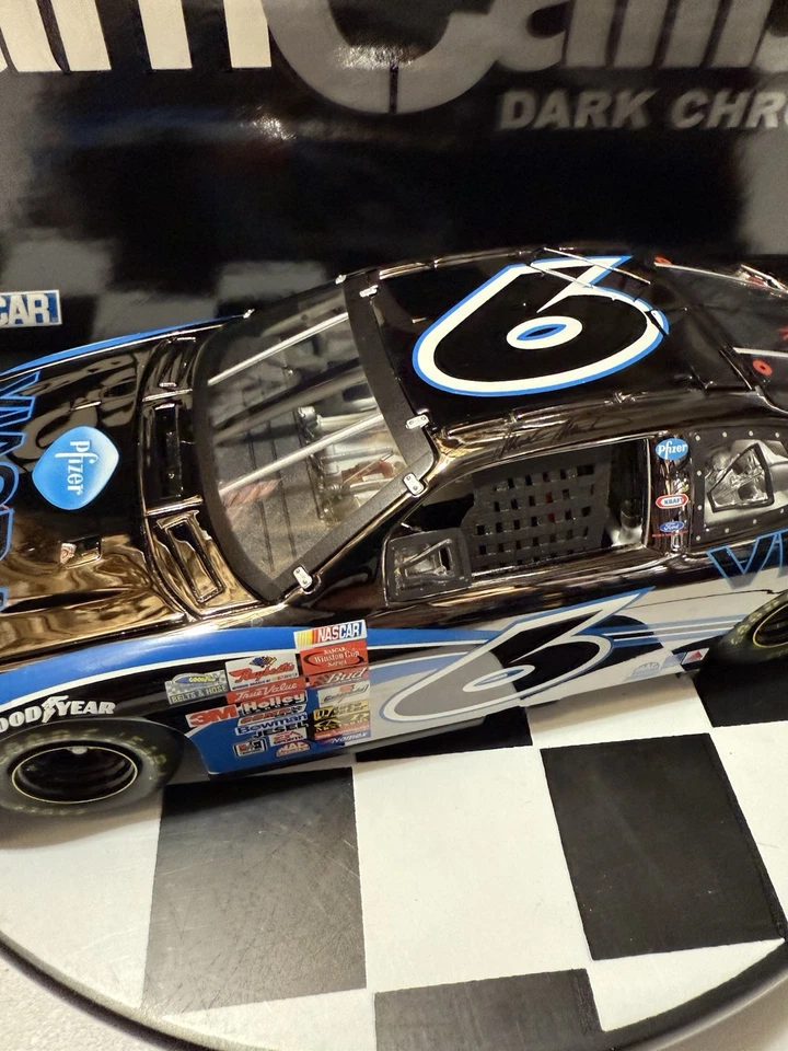 RARE* Mark Martin DARK CHROME #6 Viagara 2003 Owners Series 1/24 Nascar Diecast - Image 4 of 4