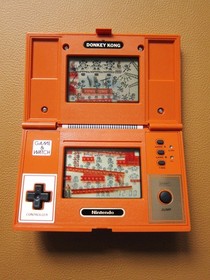 NINTENDO Donkey Kong Game and Watch in Excellent Condition (DK-52) 1982