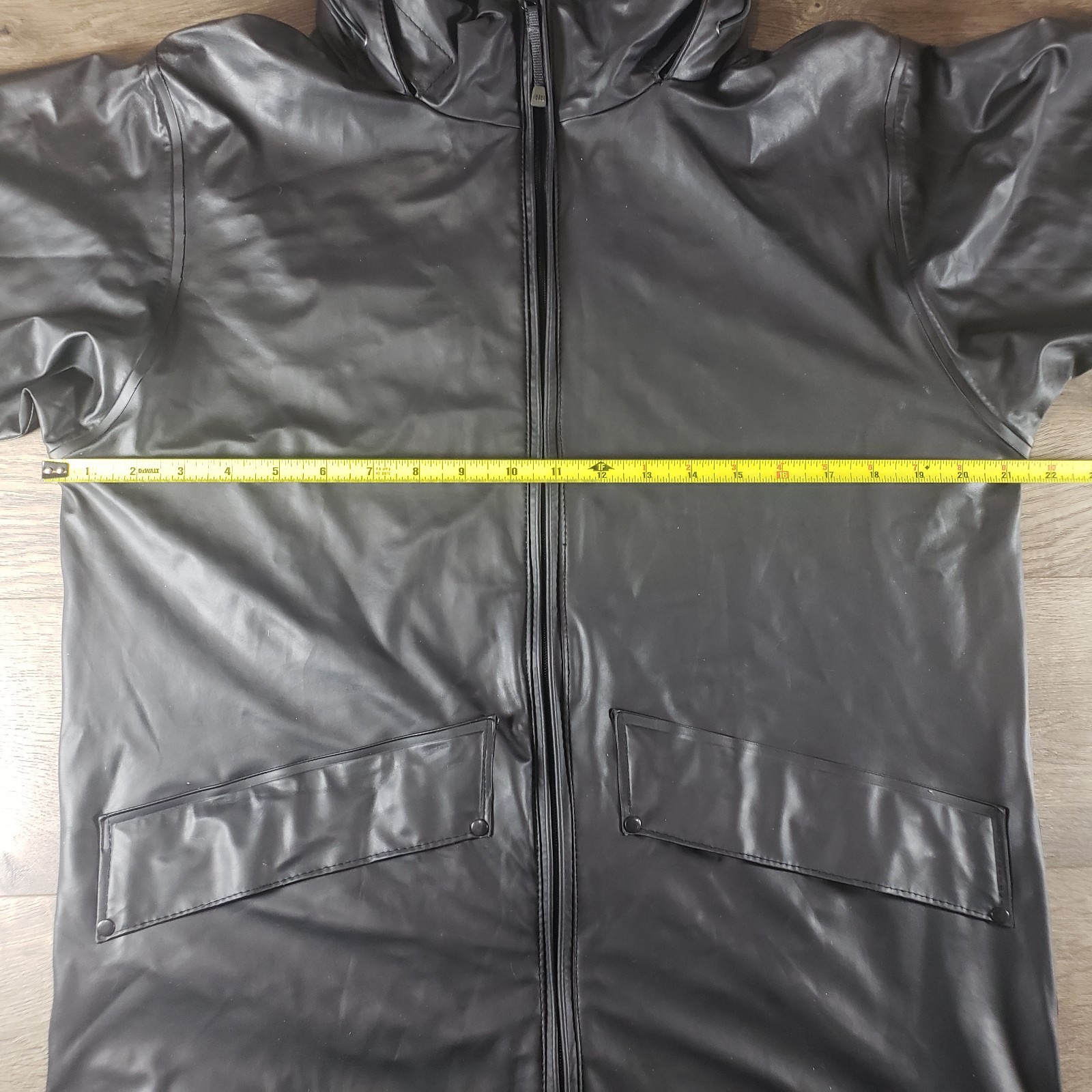 Helly Hansen Dark Gray Size Small Polyurethane Ra… - image 9