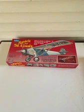 GUILLOW'S SPIRIT OF ST. LOUIS SCALE MODEL AIRPLANE # 807 as shipped in 1988