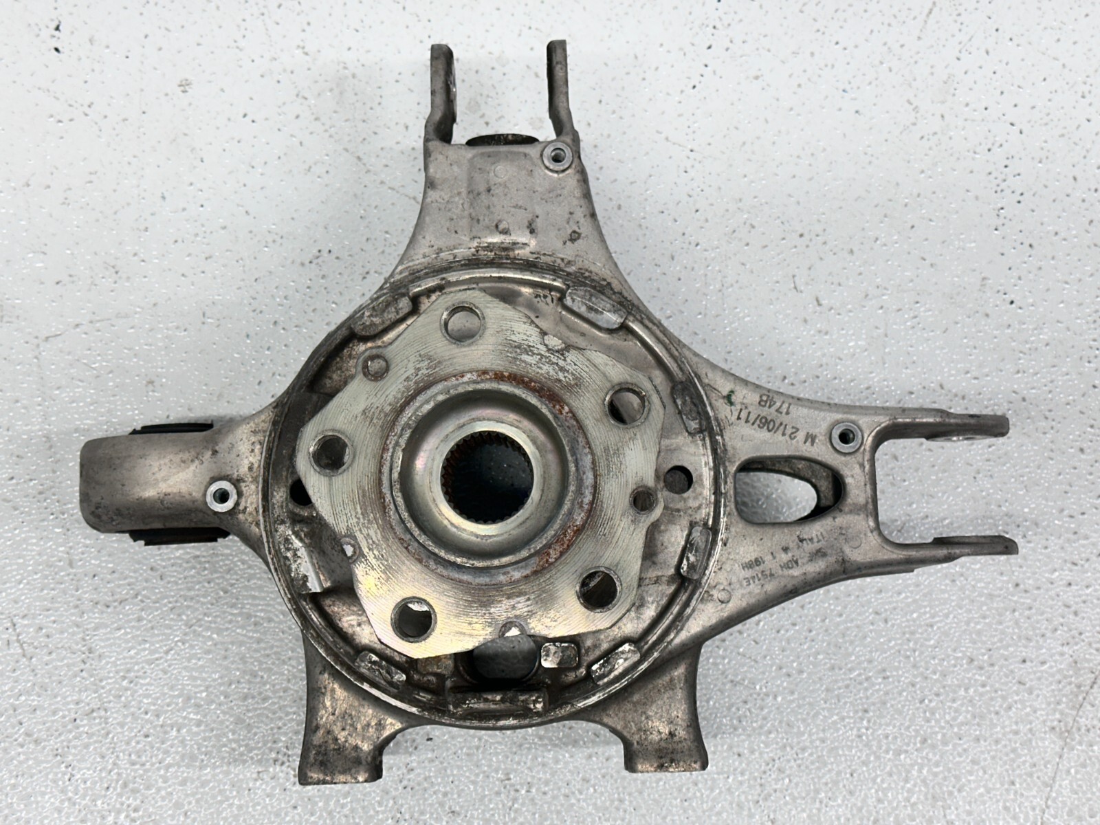 2010-2014 FERRARI CALIFORNIA 458 ITALIA REAR RIGHT SPINDLE KNUCKLE WHEEL HUB OEM