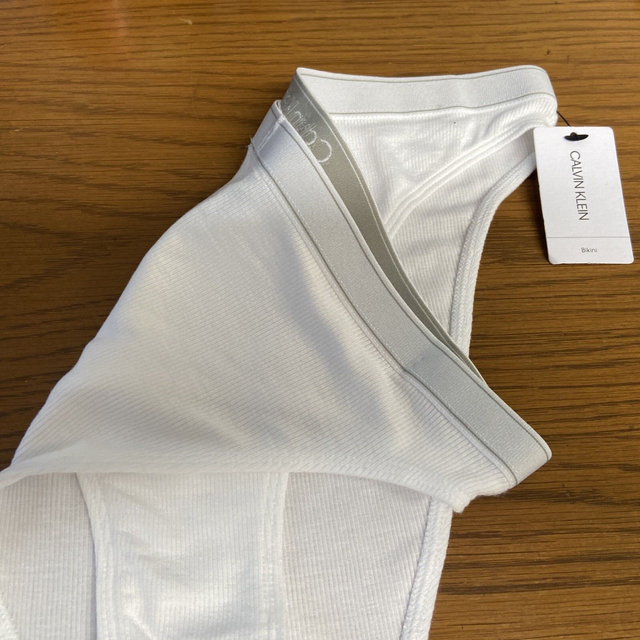 2 CK Calvin Klein Ribbed Cheeky Bikini Panties QF6443 White Size Medium