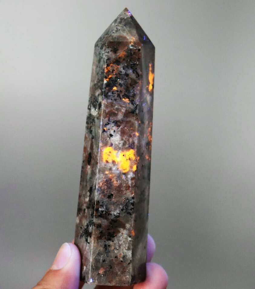 Cristalli Naturali All'ingrosso Prodotti Incisa Yooperlite Pietra Grezza Per Orn