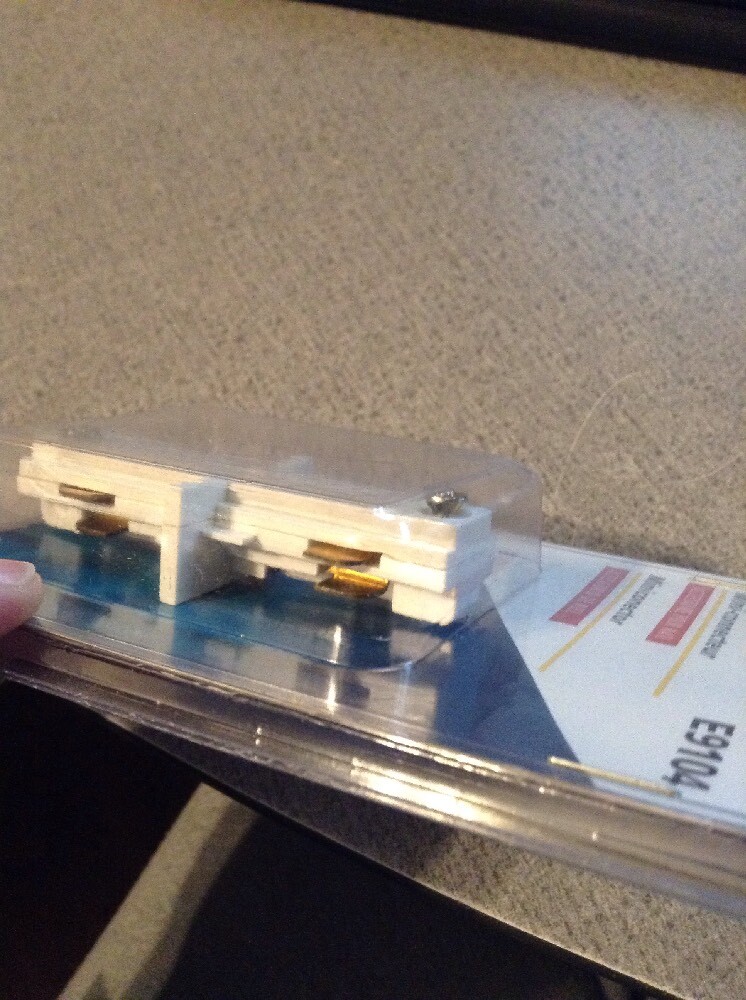 NEW EDISON TRACK LIGHTING SYSTEM E9104 MINI CONNECTOR 120V, 60Hz, 20A 