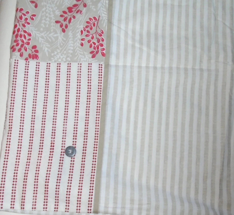 Next Striped Floral 2 Pillowcases beige white red housewife cotton blend vgc - Image 3 of 4