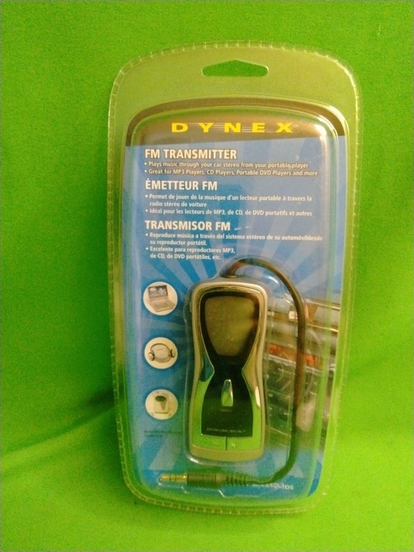 Dynex DX-MP3FM FM Transmitter  Plays Music Through The Car Stereo