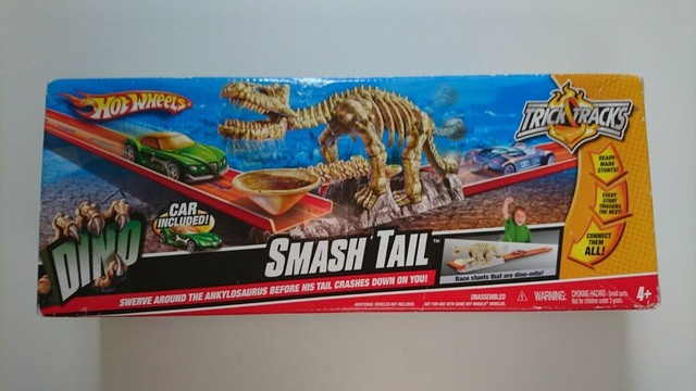 hot wheels dino track