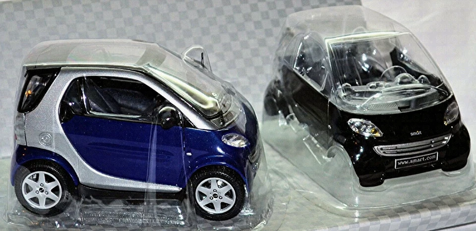 Smart Fortwo Coupe Smart 450 City-Coupe/Fortwo Blu + Nero 1:18 Maisto 31852 - Immagine 2 di 4