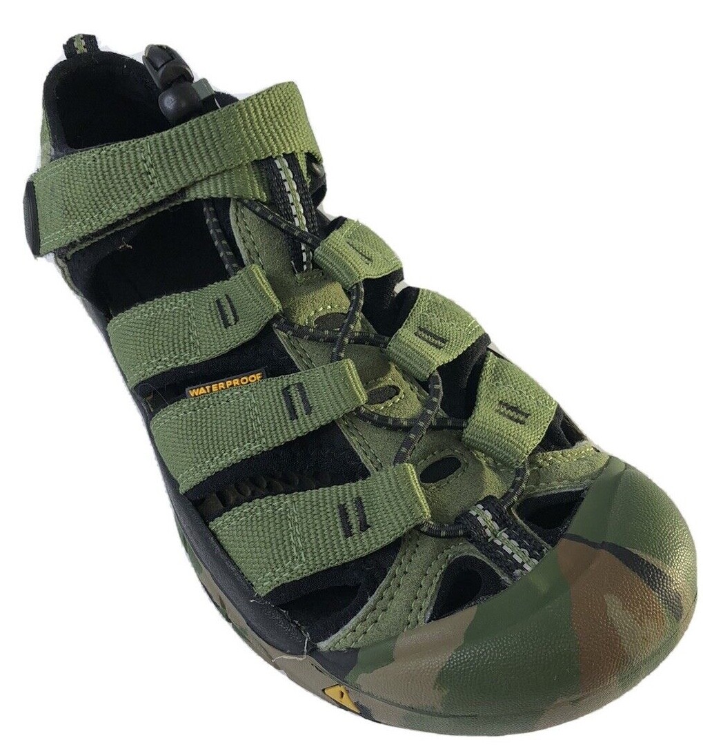 Scarpe da trekking Keen Camo verde scuro impermeabili giovani taglia 4 usate in ottime condizioni
