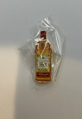 Tanqueray Sevilla Orange Bottle Lapel Hat Jacket Pin