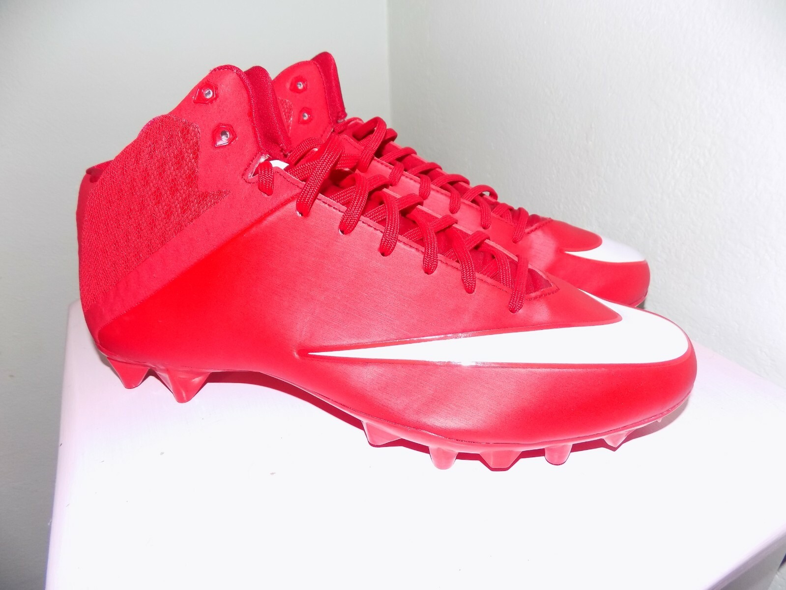 size 14 men's football cleats
