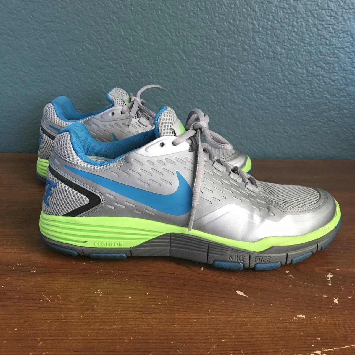 Nike color 043 top