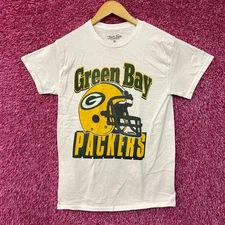 Junk Food Clothing NFL Green Bay Packers Throwback Helmet Logo T-Shirt XS