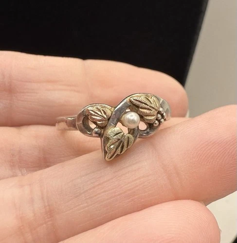 Landstrom’s Vintage Black Hills Gold 925 10k Gold Pearl Leaves Size 6.75 Ring