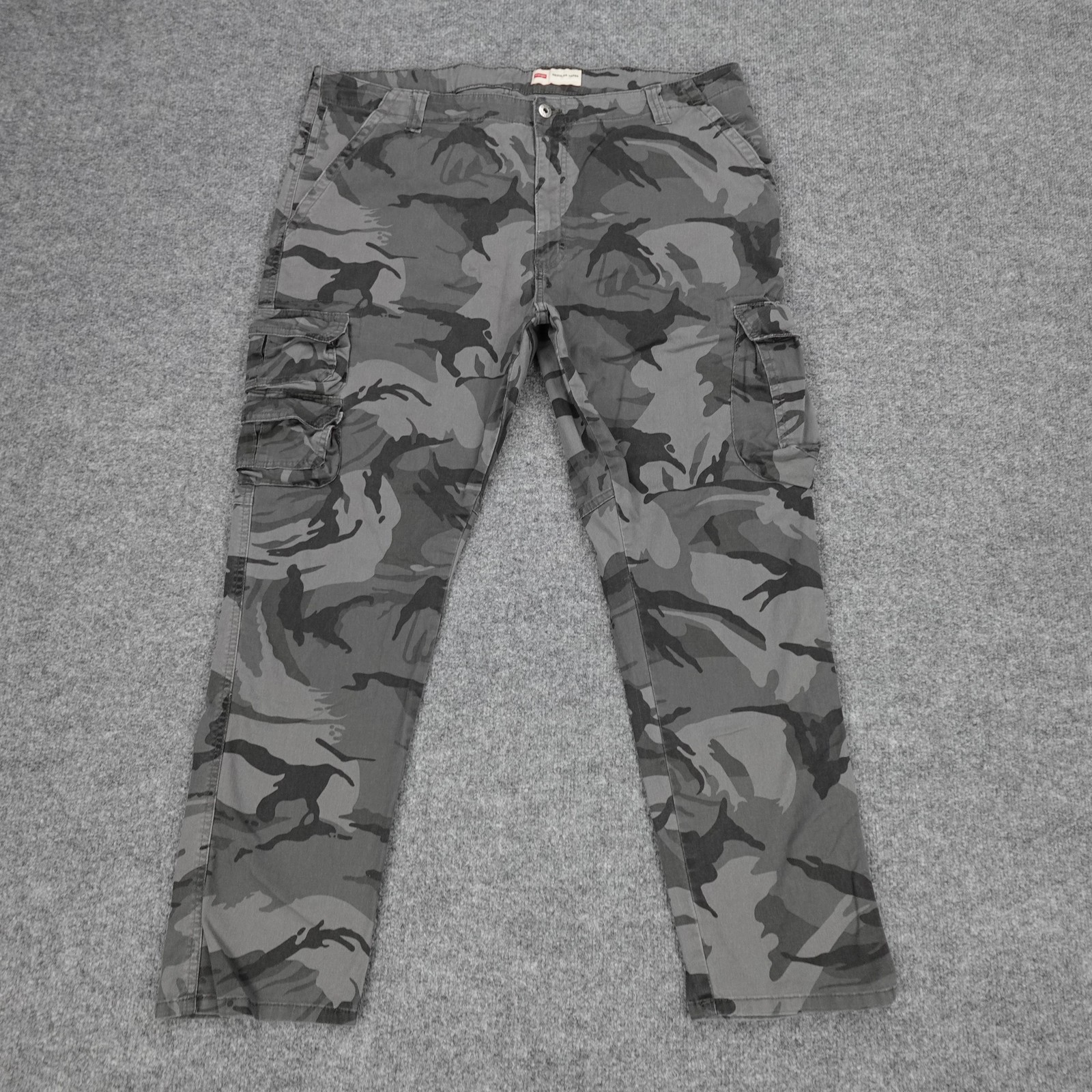 Wrangler Cargo Pants Mens 42x30 Gray Camo Regular Taper Stretch Workwear Army