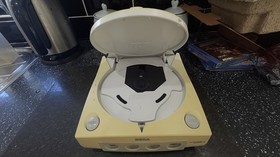 Boxed SEGA Dreamcast Console Bundle - Official Controller & Cables + 3 games 