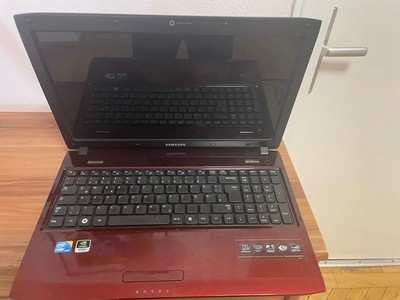 Samsung R580 Laptop, bordeauxrot, im guten Zustand, kaum Gebrauchsspuren