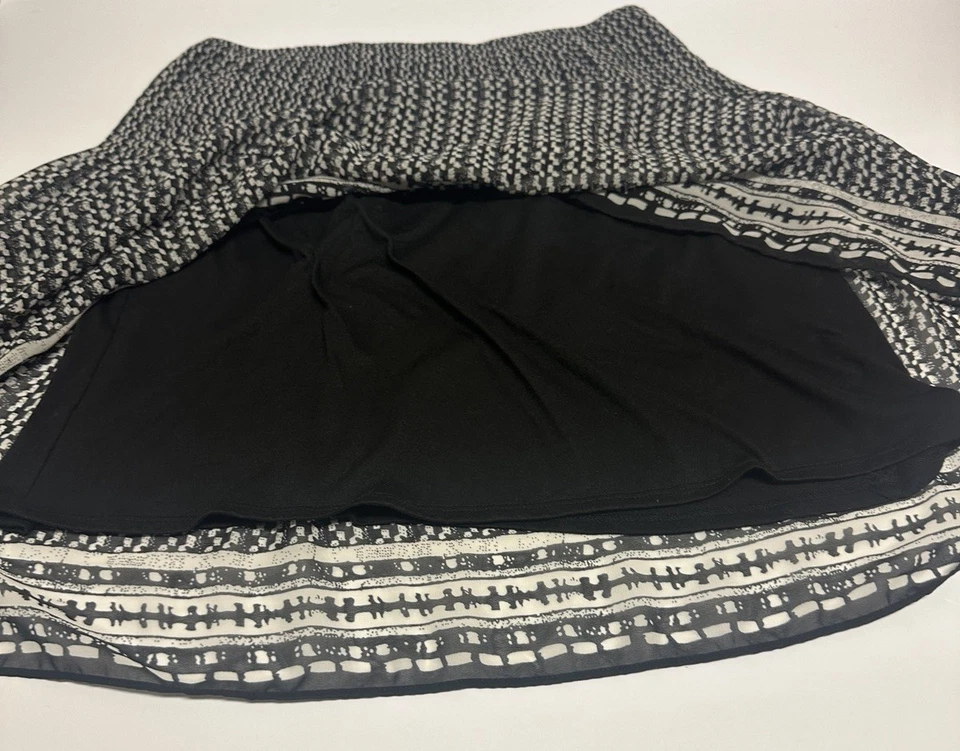 Falda lápiz Max Studio para mujer talla mediana negra estampado multicolor Foto 3 de 4