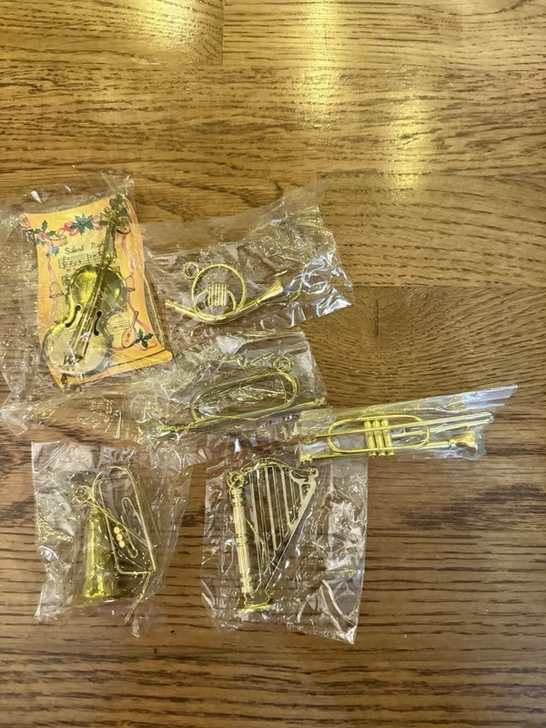 Vintage Small Brass Ornaments Lot Of 6, Musical Instruments Violin, Trumpet.mcm