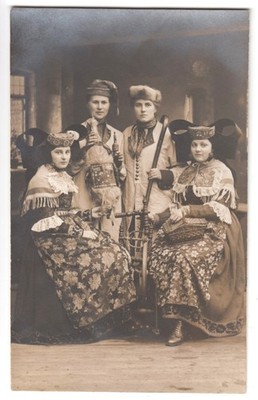 Bückeburg? Women in Schaumburg Lippe costume travesty crossdressing photo AK1921