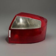 GENUINE 2002 2005 AUDI A4/S4 RIGHT HAND PASSENGER SIDE REAR TAIL LIGHT RH OEM