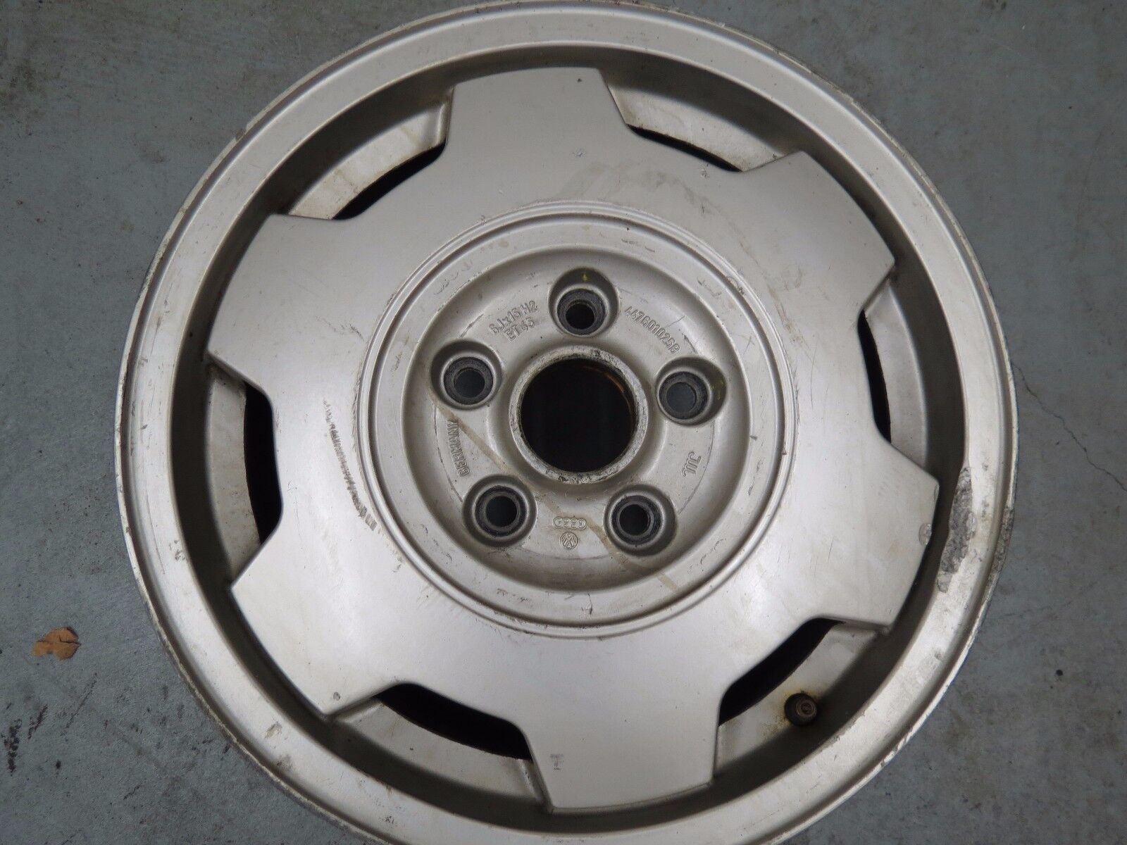 Vintage Volkswagen Jwl 5 Lug Wheel 1 6j X 15 H2 Et45 Good Condition Ebay