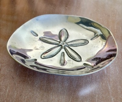 Mariposa 6'' Sand Dollar Design Sandcast Aluminum Canape Snack Trinket Candy Dish