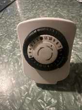GE Model 15119 Plug In Mechanical Timer 24hr ...
