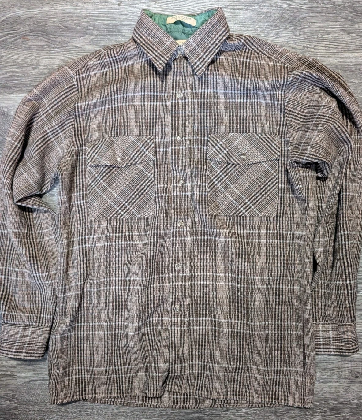 vintage Claybrooke Outdoors  Flannel 80% Acrylic 20% Polyester Size Medium