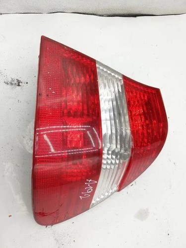 BMW 3 E46 Rücklicht hinten rechts 2.00 Petrol 105kw 2002 31769649