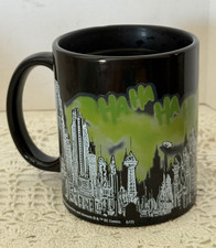 Batman Color Changing Mug by Zak DC Comics Black Coffee Mug Gotham City 10 Oz.