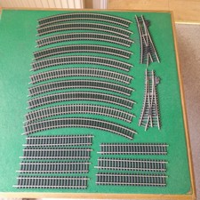 HORNBY RAILWAYS NICKEL SILVER TRACK 1 0 X R605  7 X R600 & 2 X R613 RH POINTS .