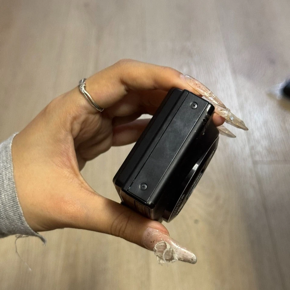 Цифровой фотоаппарат компактный Nikon COOLPIX S8200 16,1 Мп 14-кратный оптический зум полное HD черный - Изображение 3 из 4