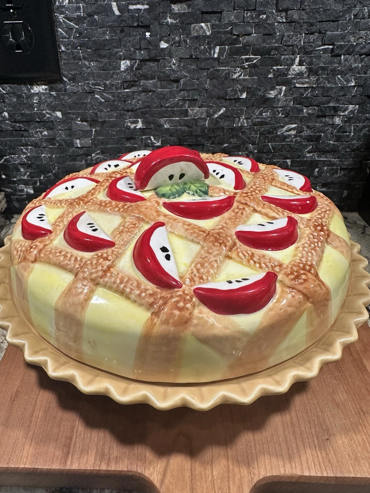 Vintage Ceramic Apple Pie Plate Cover Keeper Dish With Lid Oggi Retro Kitchen