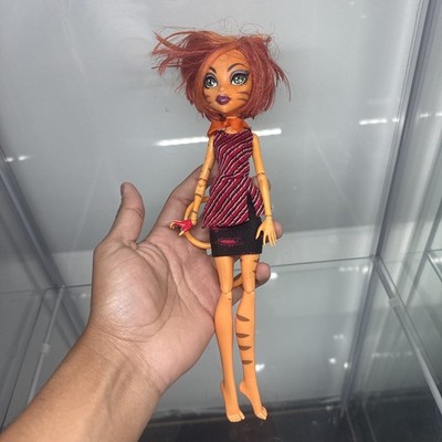 2013 Monster High Ghouls Alive Toralei CBL25